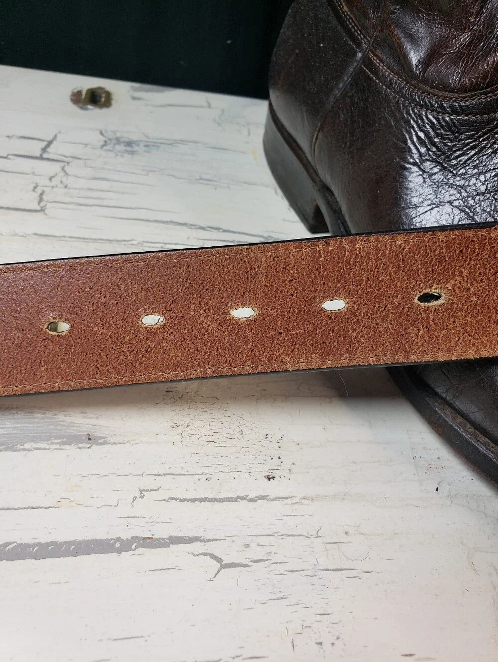 Ariat Cross Medallion Belt w/Cross Concho Buckle style A1512202 - Women's size M